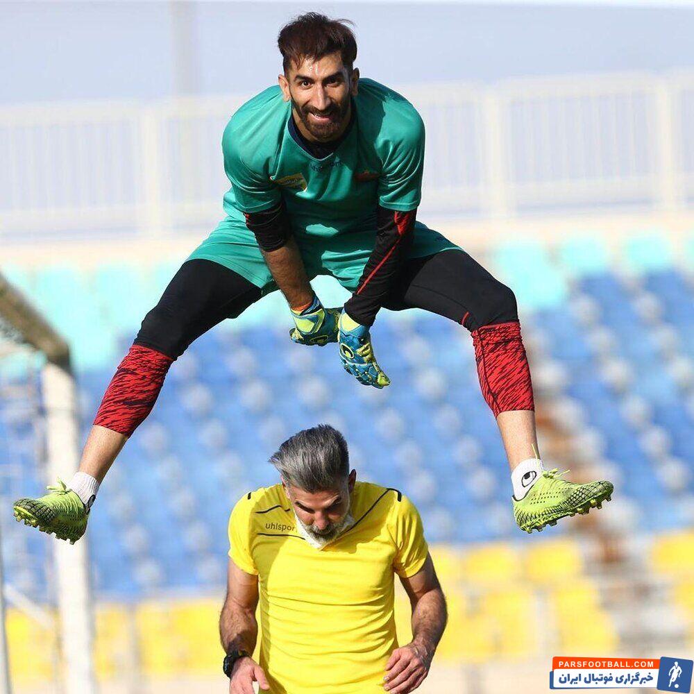 عکس | واکنش آکروباتیک علیرضا بیرانوند به انتقادات؛ بازسازی یک ژست تکراری!