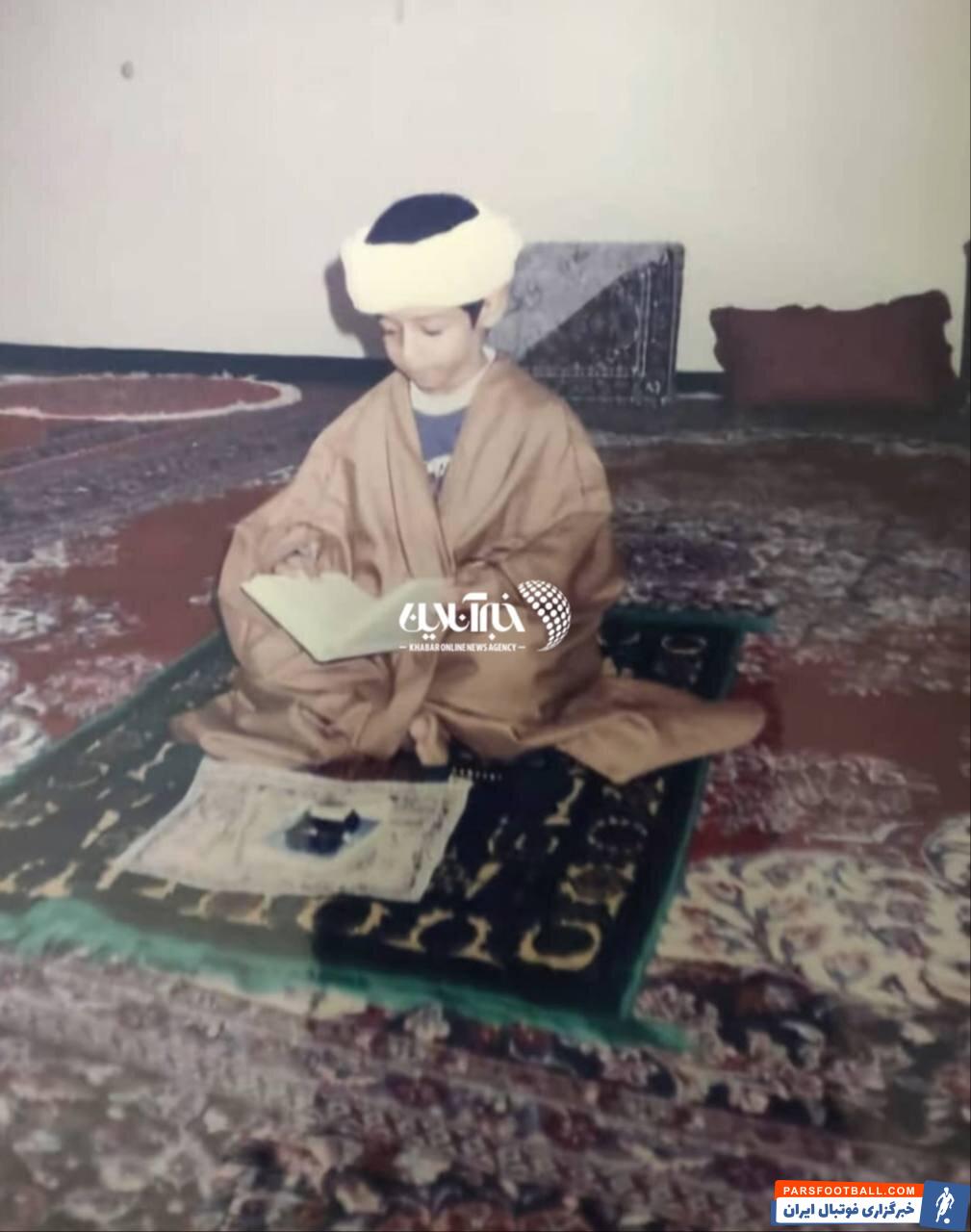 عکس | مهدی قایدی، در حال عبادت با عبا و عمامه