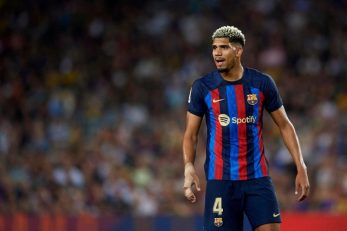 بارسلونا ؛ رونالد آرائوخو به تمرین بارسلونا برگشت