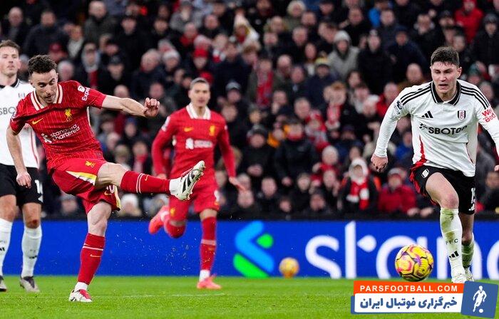 تساوی لیورپول ۱۰ نفره در خانه/ فرصت‌سوزی آرسنال ادامه دارد