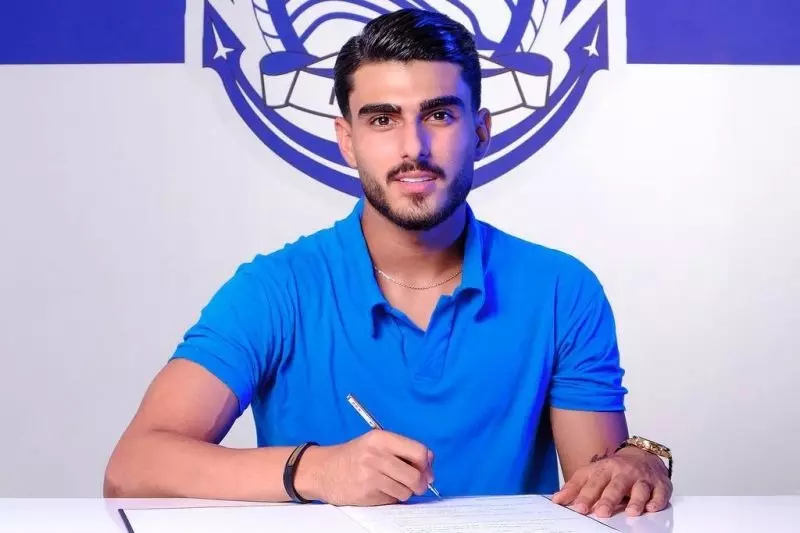 رضا ؛ تصویر لحظه مصدومیت رضا غندیپور ستاره ملوان در دیدار برابر ذوب آهن