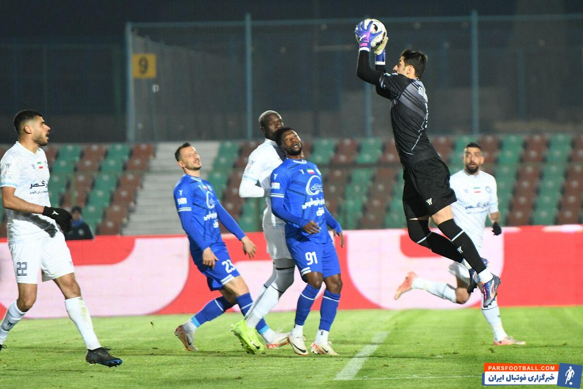 استقلال با همین روند نیم فصل دوم صدر جدول است/ سه تیم رقبای اصلی استقلال هستند/ آلومینیوم سرسخت است باید خیلی محکم بازی کنیم