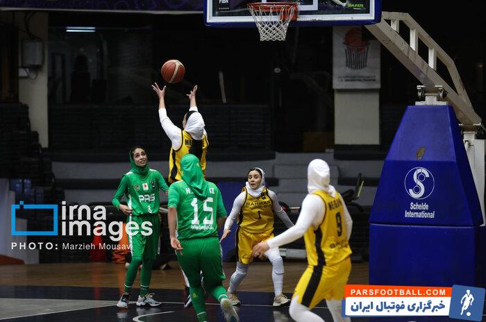 برخی بازیکنانم لیاقت حضور در تیم ملی را دارند/ در لیگ زنگ تفریح نیستیم