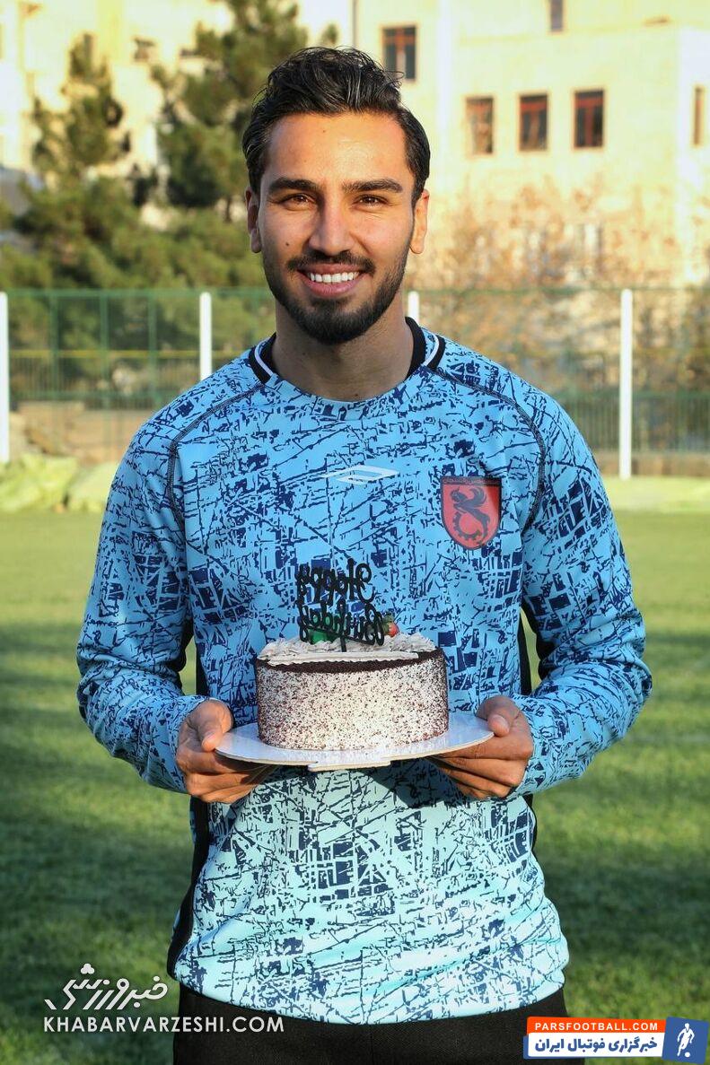 یک کیک تولد کار دست پرسپولیس داد +عکس