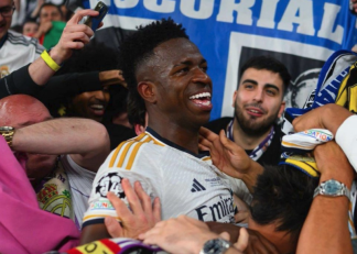 رئال مادرید ؛ مراسم برای ادای احترام به وینیسیوس پیش از دیدار با سویا