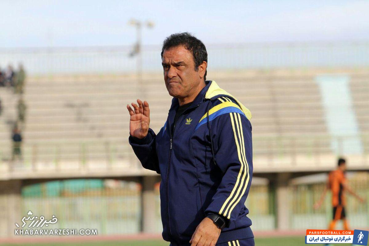 گل سالم استقلال مردود شد/ بازیکن پرسپولیس پیراهنش را پاره کرد