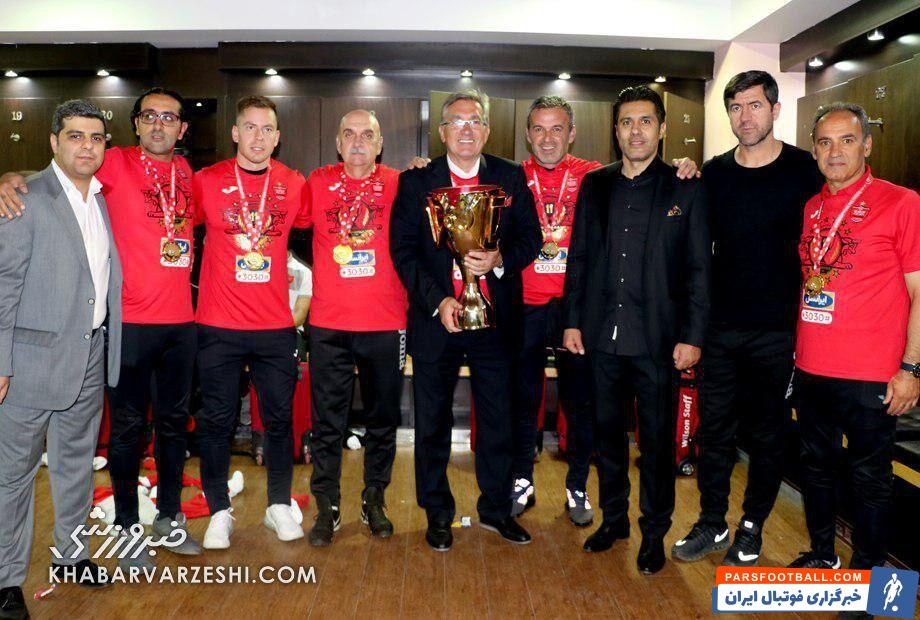 بازیکن پرسپولیس توی کار گاریدو نگذاشته بود/ به سرمربی خیبر بگویید درباره تیم خودش حرف بزند، نه پرسپولیس/ خیلی دوست دارم کریم با همین دست فرمان تا آخر فصل بماند