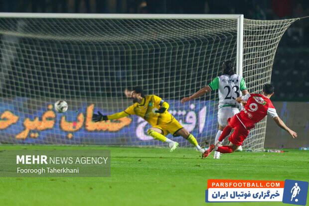 توصیه مربی سابق پرسپولیس به کریم باقری و دلیل گل‌نزن بودن مهاجمان