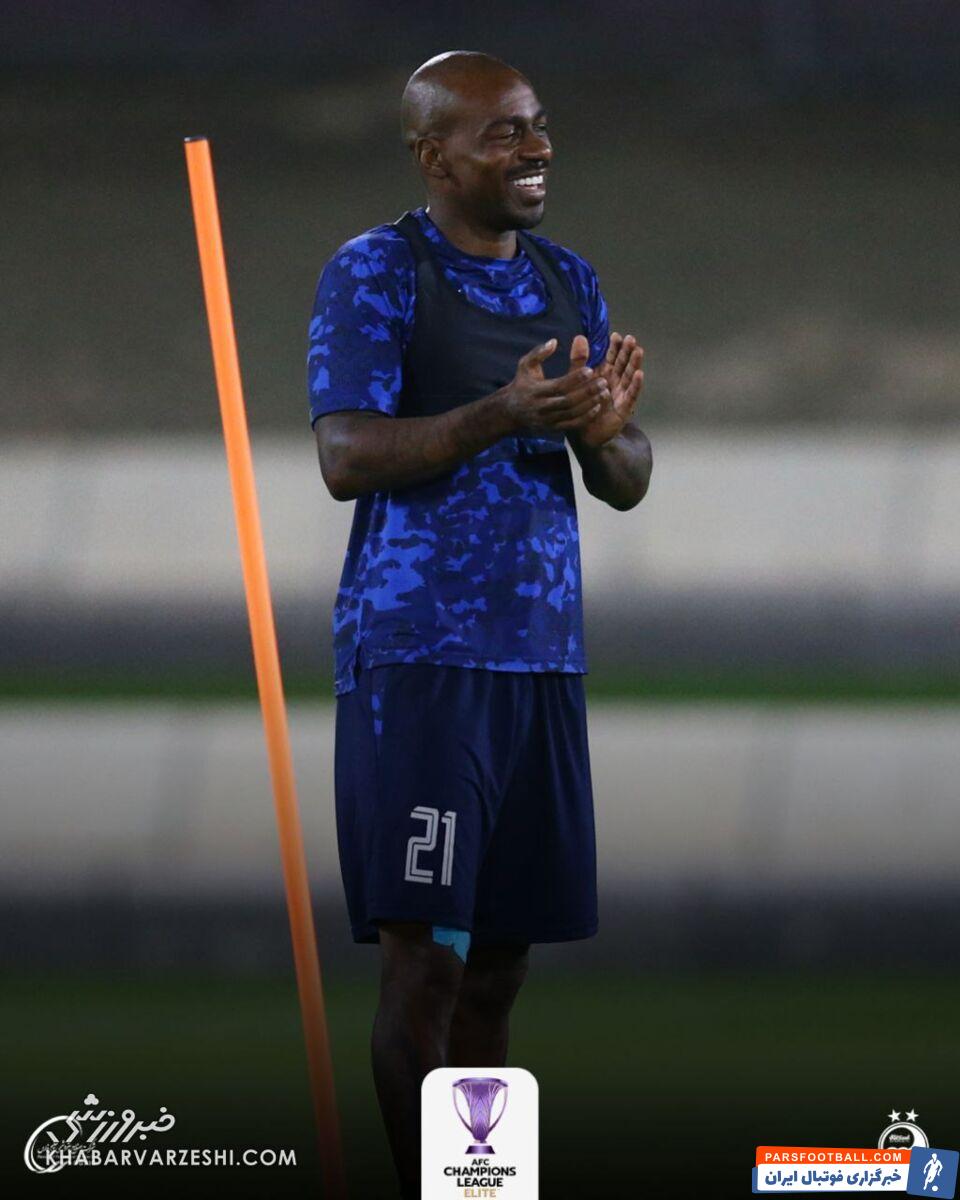 بازگشت ستاره استقلال/ موسیمانه حساس شد! +عکس