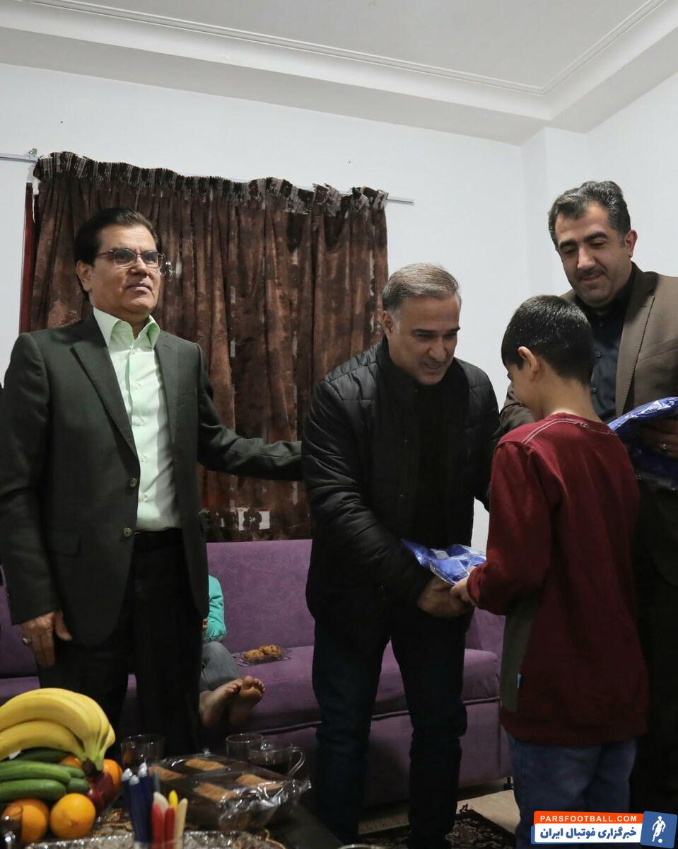 عکس| سفر مدیر تیم فوتبال پیکان به لاهیجان برای کار خیر