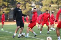 علاقه ستاره های پرسپولیس برای ادامه همکاری با کریم باقری تا پایان فصل
