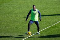 وینیسیوس جونیور ستاره رئال مادرید جایزه افه اسپانیا را دریافت کرد