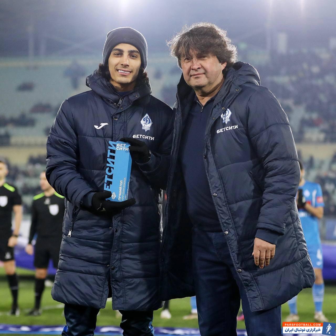 محمدجواد حسین نژاد جایزه برترین گل نیم فصل اول لیگ روسیه را دریافت کرد