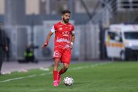 پرسپولیس ؛ کلیپ لحظه اهدای پیراهن فرشاد فرجی به هوادار پرسپولیس