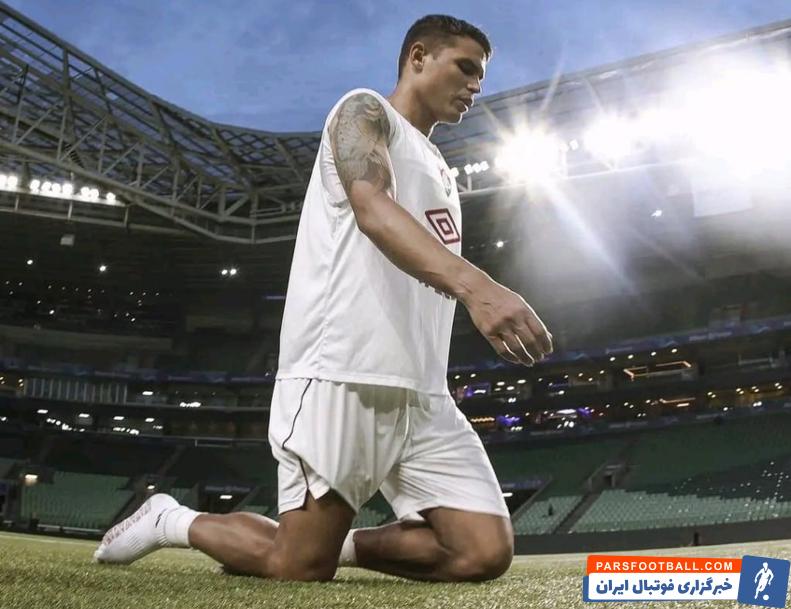 سیلوا ؛ تصاویری از طی تمام چمن ورزشگاه روی زانو از سوی تیاگو سیلوا، مدافع فلومیننزه