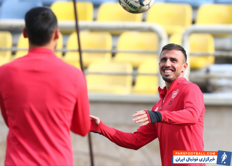 صادقی ؛ سعید صادقی هافبک پرسپولیس به دنبال کسب آقای پاس لیگ برتر