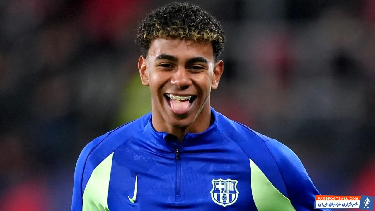 پسران و دختران لاماسیا از لامین یامال هدفون هدیه گرفتند