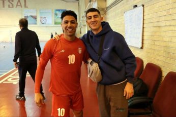 تیم ملی ؛ حضور بهروز عظیمی در اردوی تیم ملی فوتسال با پای شکسته و عصا به دست