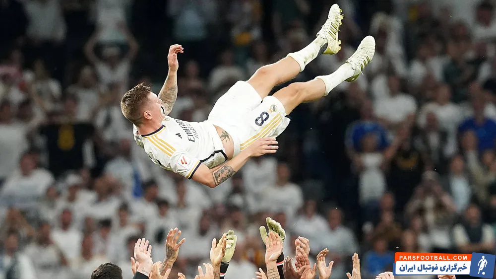 مهرزاد در کنار ستاره آلمانی جهان فوتبال