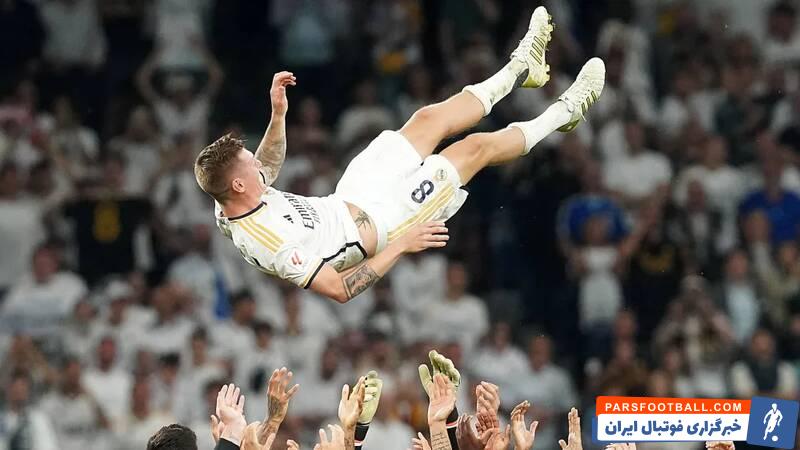 مهرزاد در کنار ستاره آلمانی جهان فوتبال