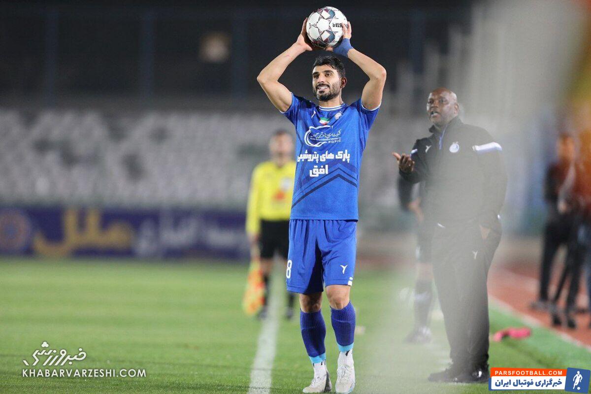 استقلال با شکست پرسپولیس نصف تلخی‌ها را از بین می‌برد/ این همه تعطیلی تمرینات عجیب است/ از زکی‌پور انتظار بیشتری داریم