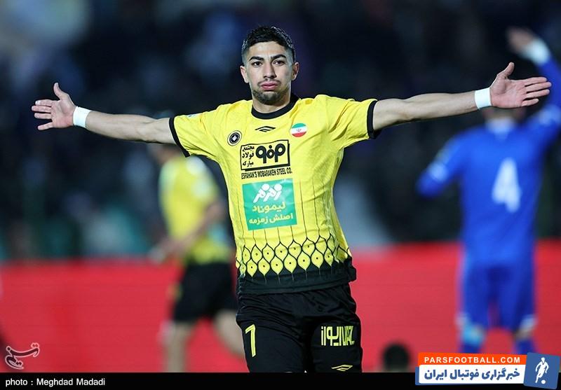 حسین حسین‌زاده , مهدی ترابی , تیم فوتبال سپاهان اصفهان , تیم فوتبال تراکتور تبریز , لیگ برتر فوتبال , 