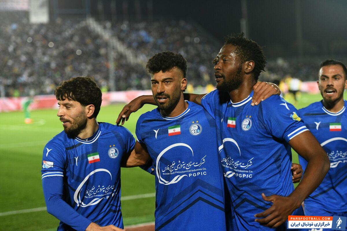 عمه من بهتر از مسعود جمعه ضربه میزد!/ چرا استقلالیها عوض شلاق خوردن ۸ روز رفتند بخور و بخواب؟!/ موسیمانه خیلی زود به ته خط رسید