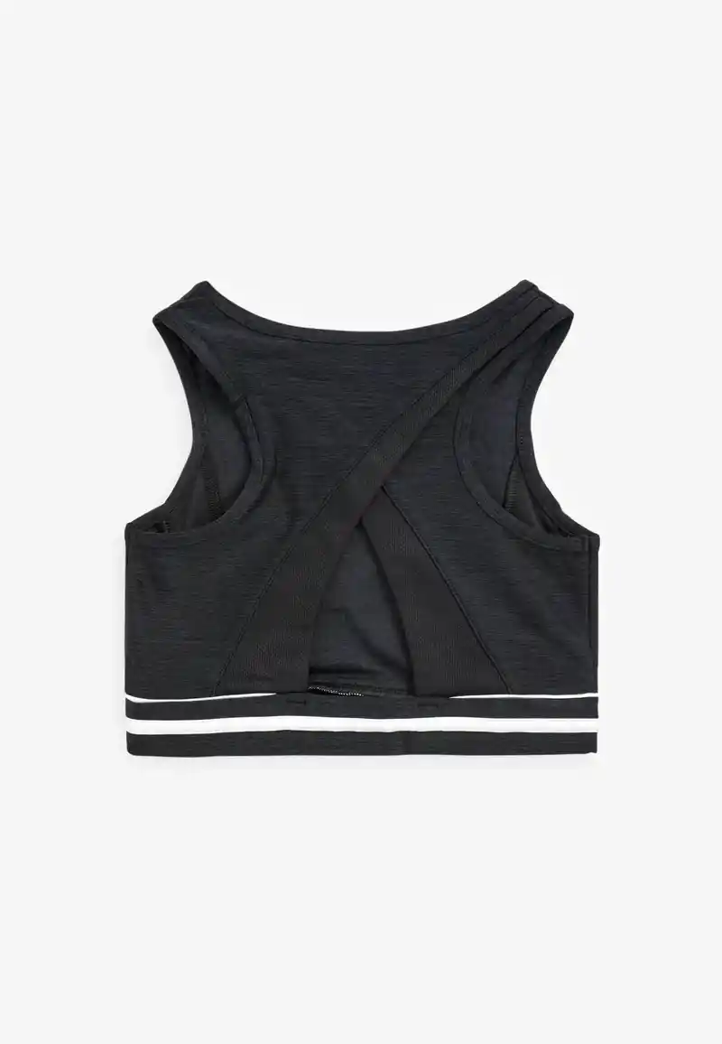 بررسی مزایای استفاده از نیم تنه ورزشی (نیم تنه دخترانه اسپرت)