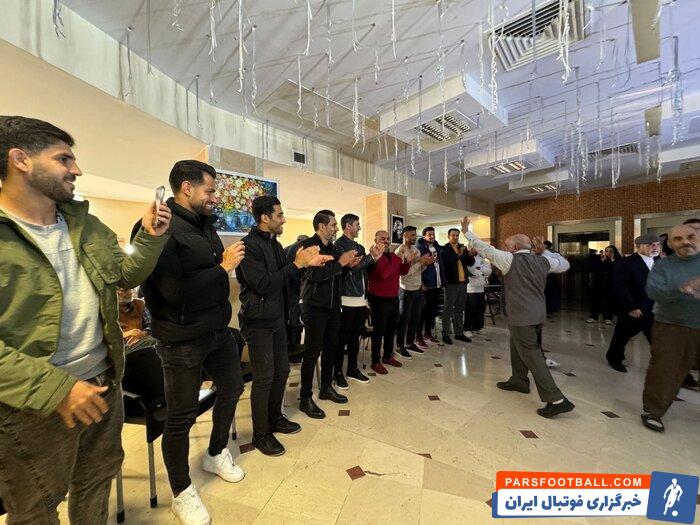 حضور کادر فنی و بازیکنان پرسپولیس در آسایشگاه خیریه کهریزک کرج
