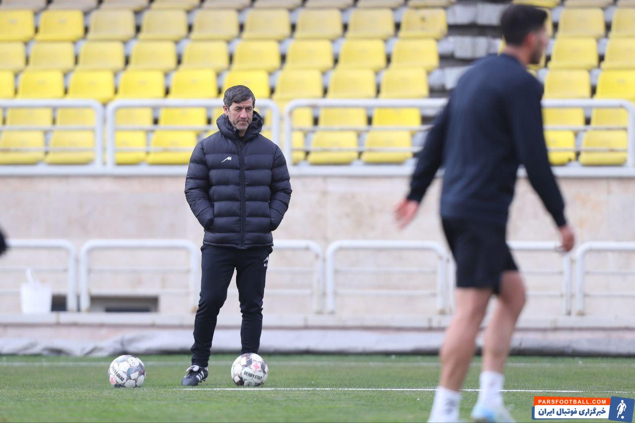 عکس| کریم باقری همچنان سرمربی پرسپولیس است!