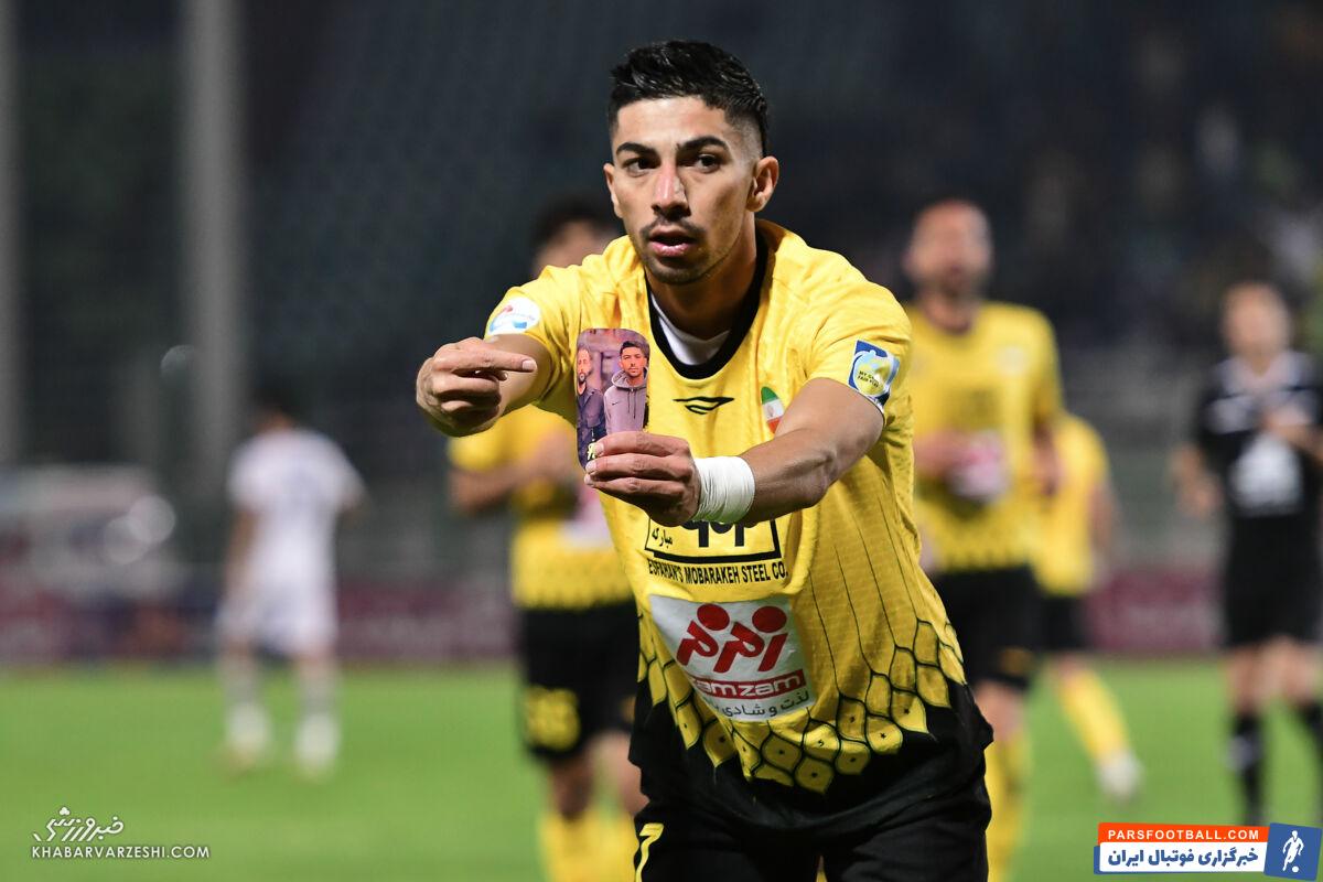 لیموچی ورژن ایرانی اورونوف؛ استقلال قهرمانی را به پرسپولیس داد، پرسپولیس قهرمانی را به سپاهان یا تراکتور می دهد؟