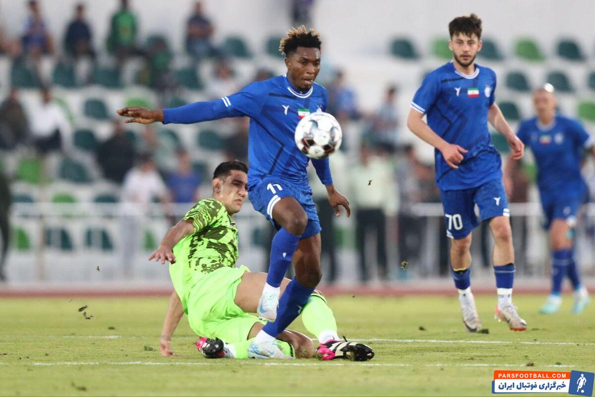 شطرنج باز شماره یک جهان علیه قرمزها!/این سرمربی را اخراج کنید