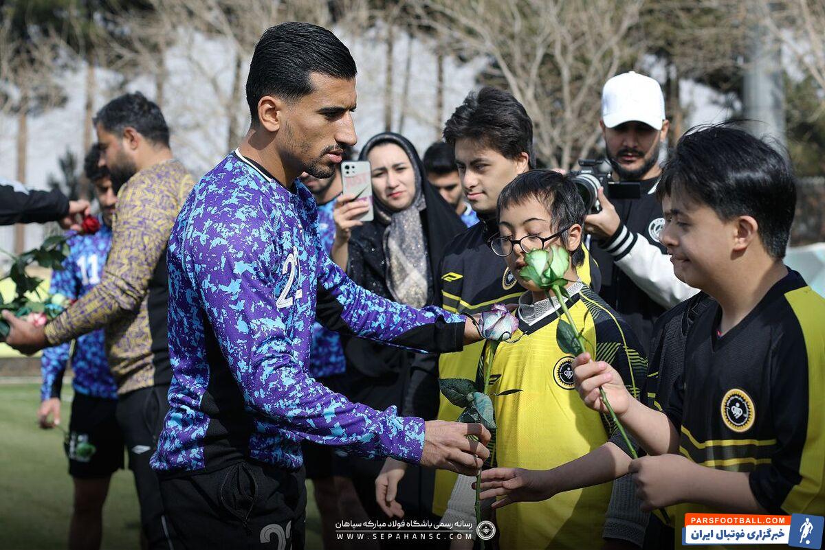 سپاهان چمن جدید باغ فردوس را افتتاح کرد + گزارش تصویری