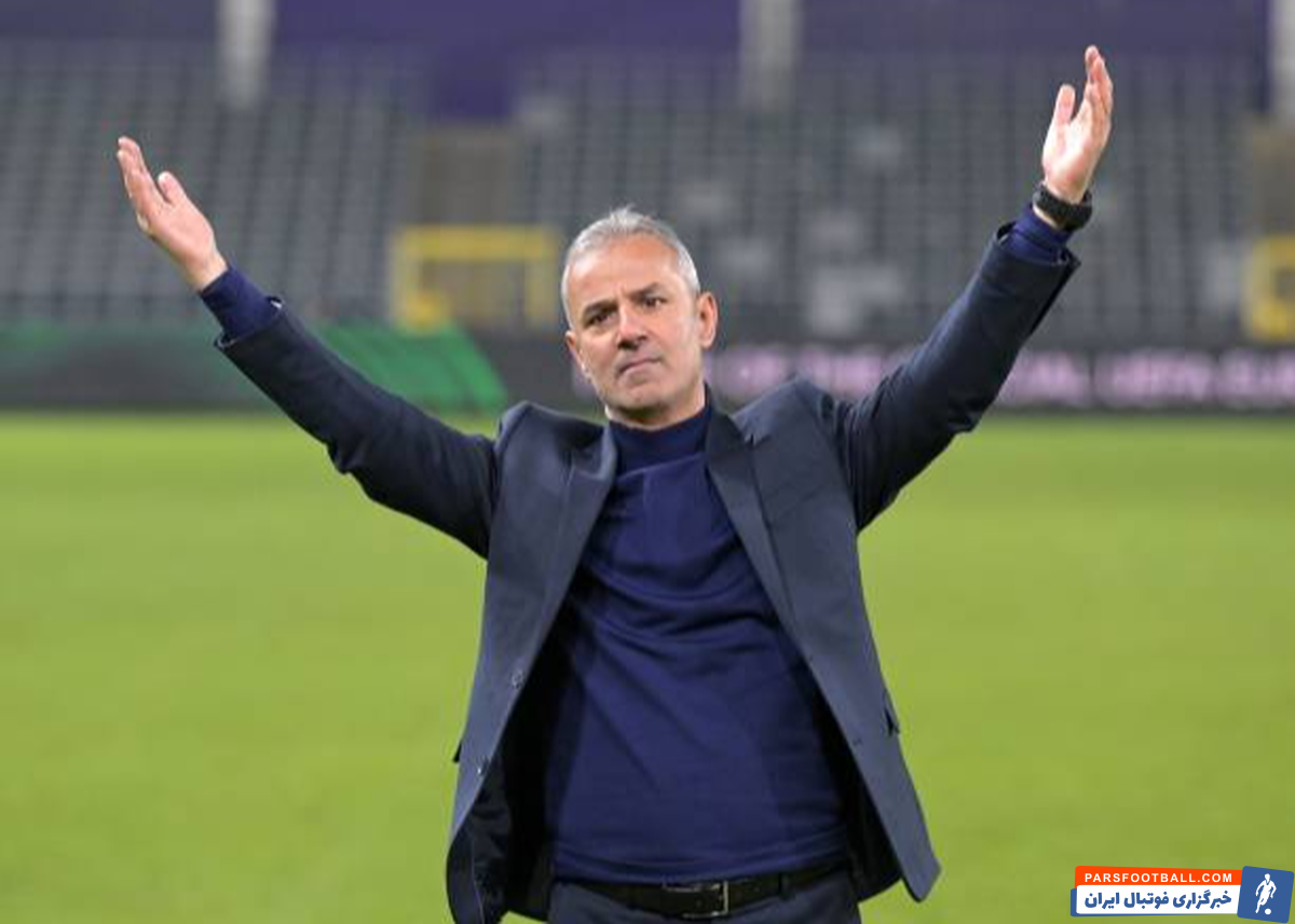 کارتال ؛ تصاویر ابراز احساسات اسماعیل کارتال سرمربی پرسپولیس در ورزشگاه آزادی