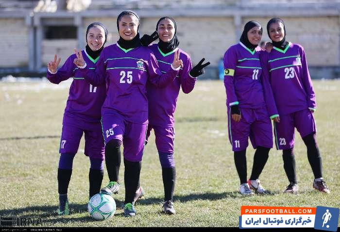 نمایش شوق فوتبال بانوان مازندرانی در روز سرد و بارانی قائمشهر