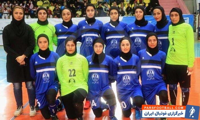 نمایش شوق فوتبال بانوان مازندرانی در روز سرد و بارانی قائمشهر