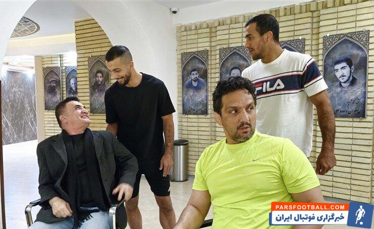 عکس | محمد بنا در اردوی تیم ملی؛ ملاقات مرد طلایی با شاگردان قدیمی