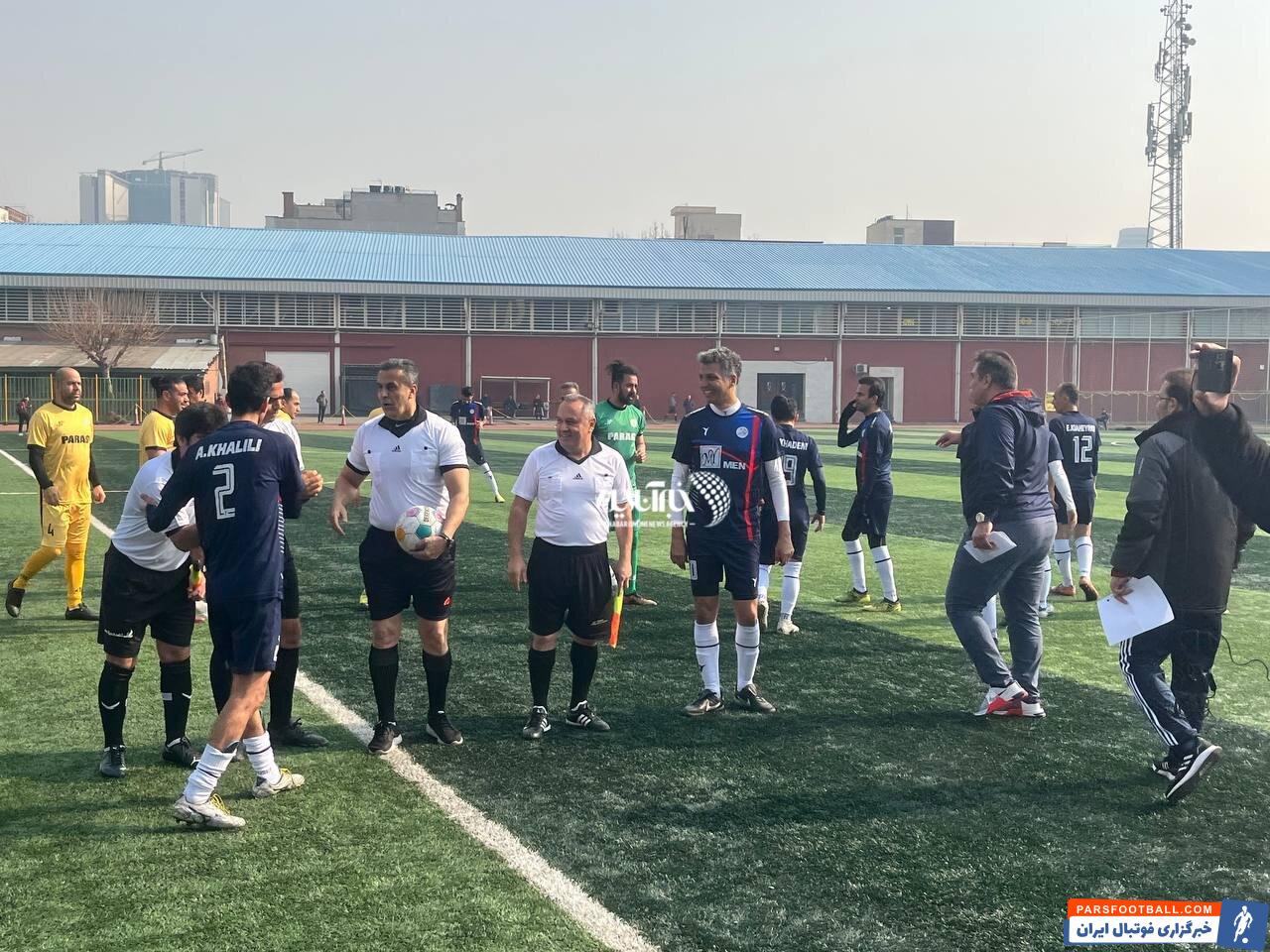 عکس | مچ‌اندازی علی دایی و عادل فردوسی‌پور در زمین فوتبال