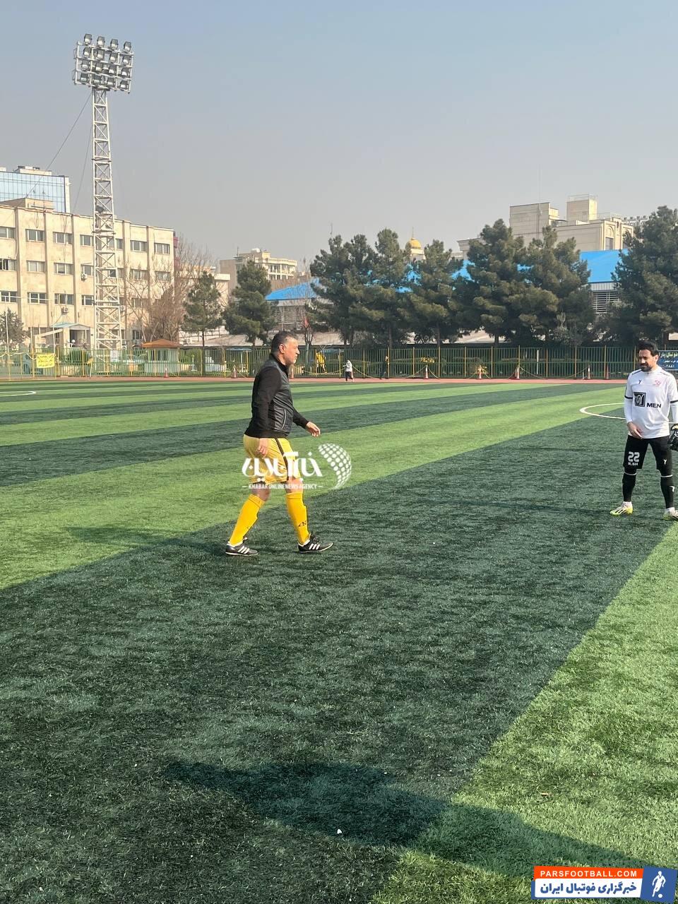 عکس | مچ‌اندازی علی دایی و عادل فردوسی‌پور در زمین فوتبال