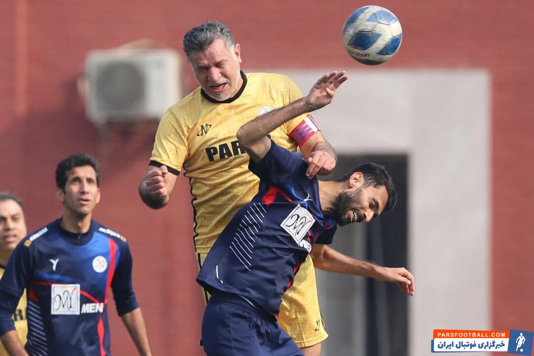 عکس | فریم به فریم با دوئل علی دایی با فردوسی‌پور در زمین فوتبال