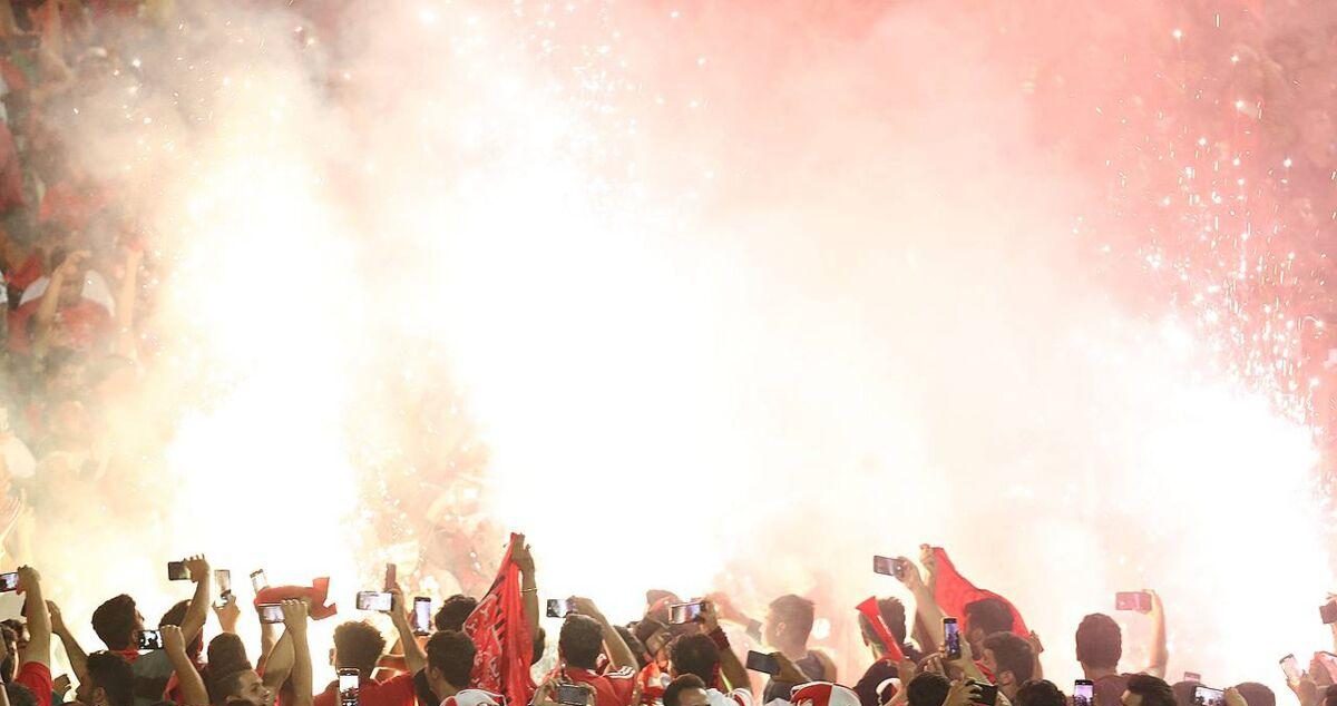 حضور تعداد زیادی از هواداران تراکتور در اطراف ورزشگاه آزادی