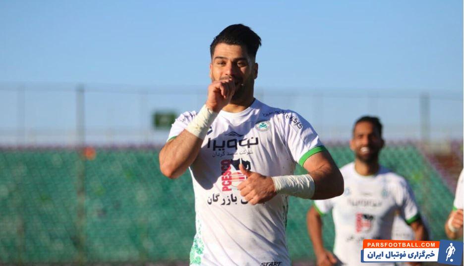 فرشاد محمدی مهر با عقد قراردادی به صنعت نفت آبادان پیوست