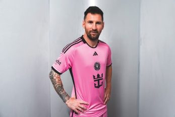 مسی ؛ لیونل مسی با ریش های تراشیده در تیزر تبلیغاتی برند مشهور تولید ماگ و بطری