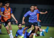 سپاهان ؛ استفاده از لباس قرمز در تمرین سپاهان روی موانع تمرینی برای تمرکز بیشتر