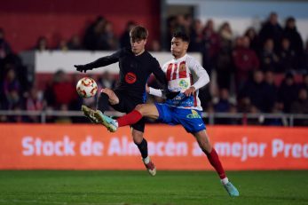 بارسلونا ؛ خواستگاری گارسیا هافبک بارباسترو از نامزدش در پایان دیدار با بارسلونا