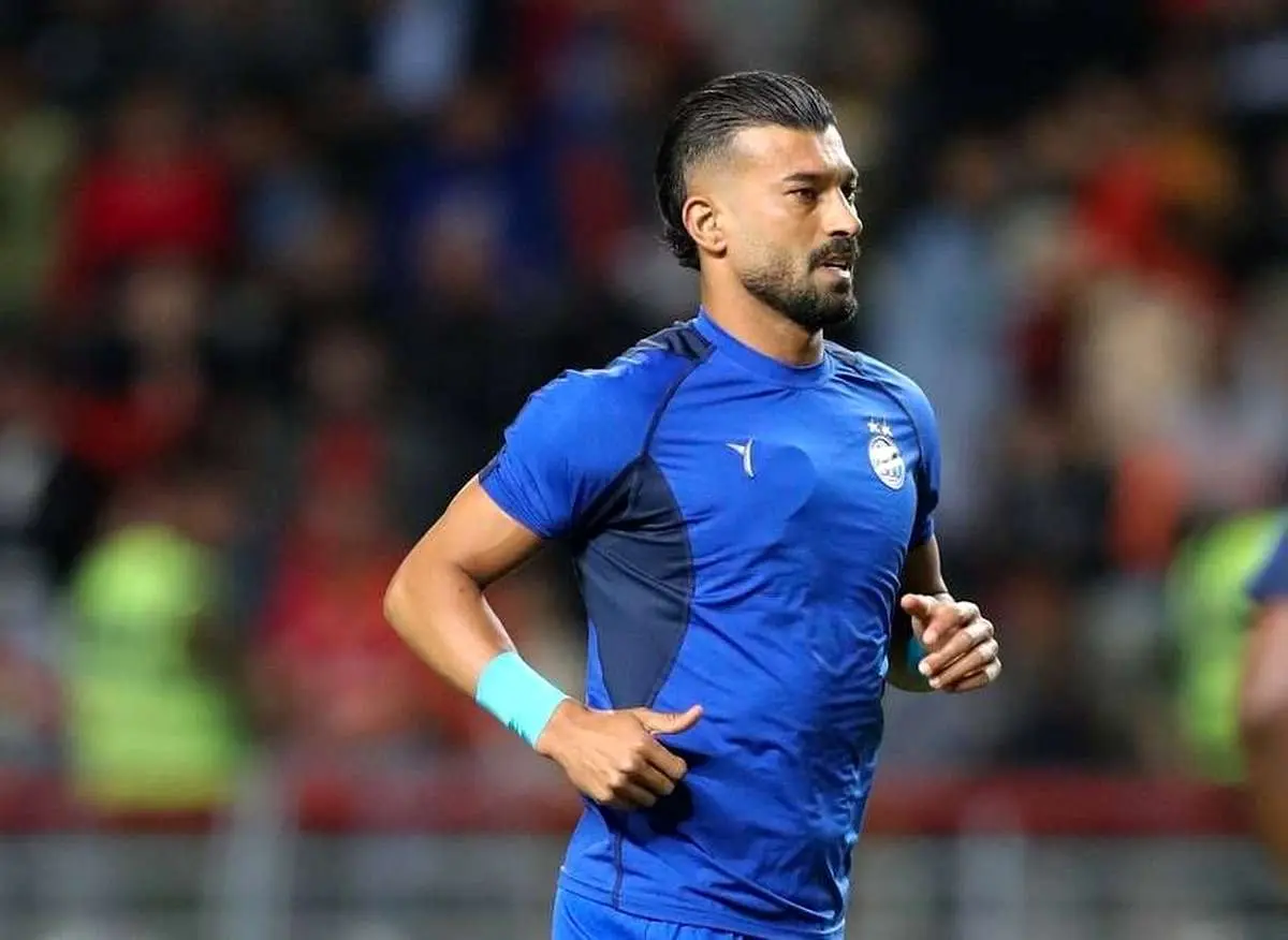 پرسپولیس ؛ رامین رضاییان این بار در استقلال با هم تیمی اش درگیر شد