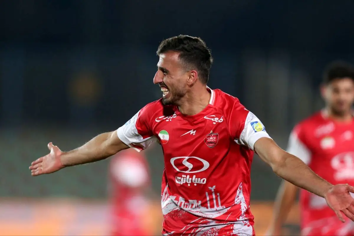 سعید صادقی با پیشنهادات فولاد خوزستان و گل گهر رو به رو شده است