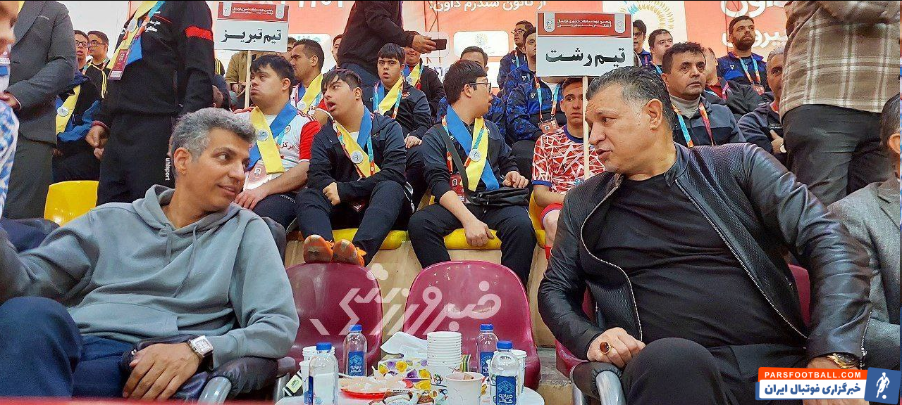 عکس| پا به توپ شدن فرشته‌ها در حضور علی دایی و عادل فردوسی‌پور