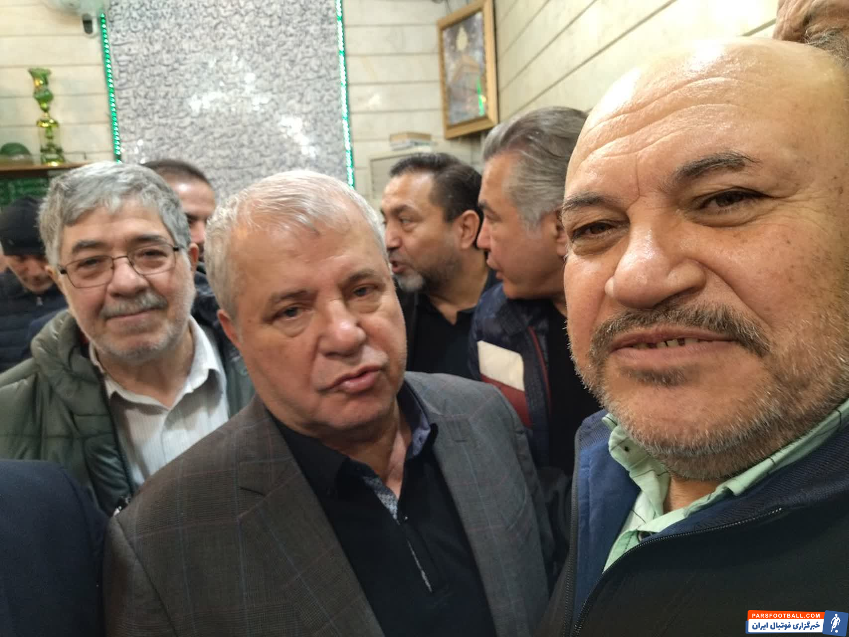 حضور علی پروین و فوتبالیست ها در مراسم بزرگداشت برادر محمددادکان