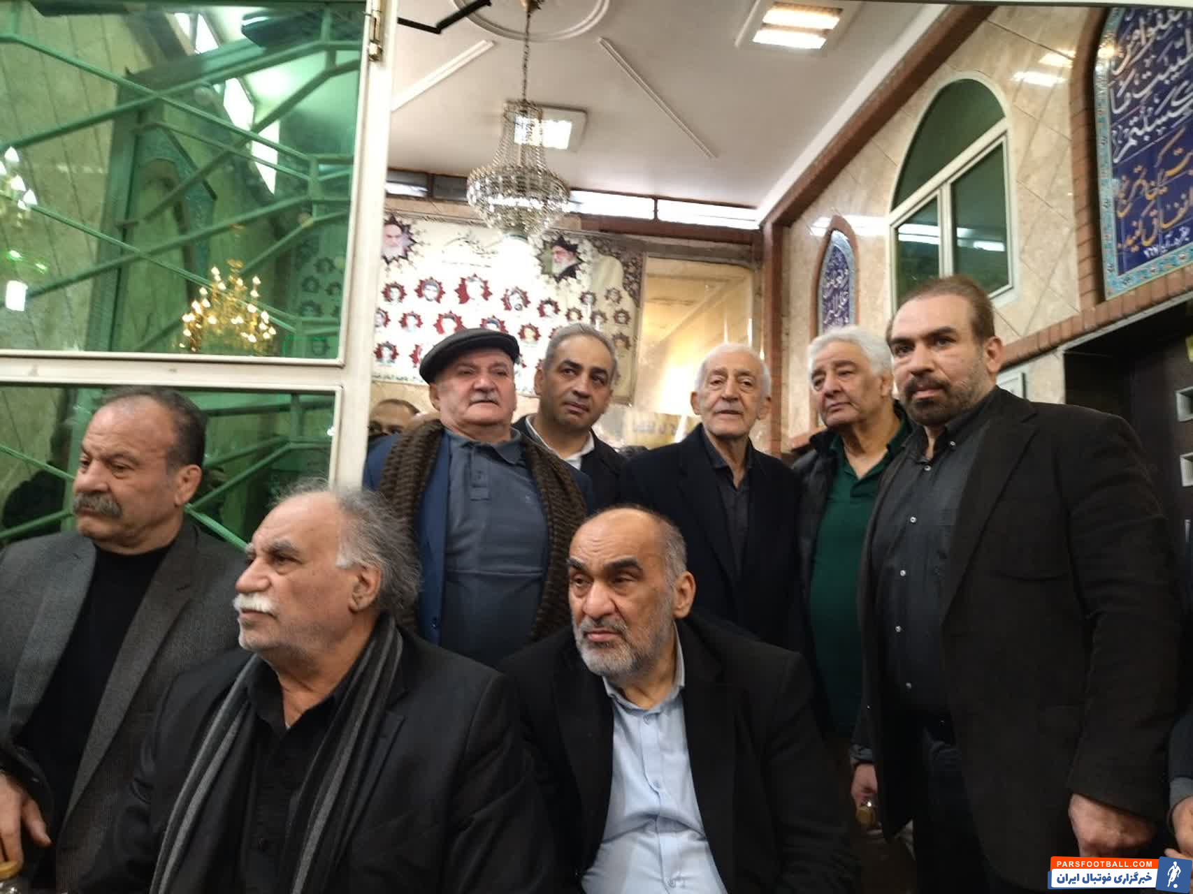 حضور علی پروین و فوتبالیست ها در مراسم بزرگداشت برادر محمددادکان